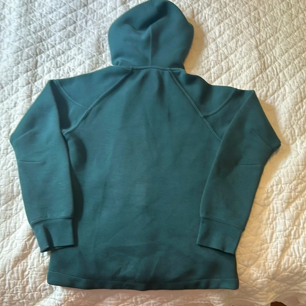 Green Nike tech 🫶 - Picture 6 of 9